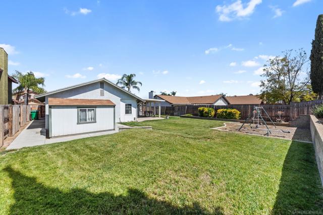 13849 Covey Quail Ln, Moreno Valley CA: https://media.crmls.org/mediaz/ba2ae82c-7bb2-4e4c-a1c1-e88a10c39ea6.jpg