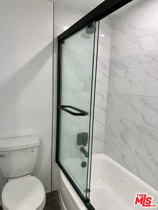 5400 E The Toledo, Long Beach CA: https://media.crmls.org/mediaz/ba2bd9af-6817-4c05-b881-7a17847ff1c2.jpg