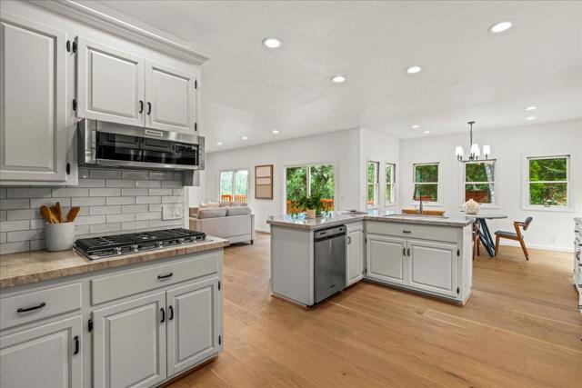 255 Cresci Road, Los Gatos CA: https://media.crmls.org/mediaz/ba2bffad-01ca-48d8-957d-9a9f3ca7cd46.jpg