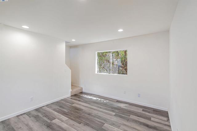 24576 Oneil Ave, Hayward CA: https://media.crmls.org/mediaz/ba2c3cef-3486-424e-99ad-4acb983abe6e.jpg