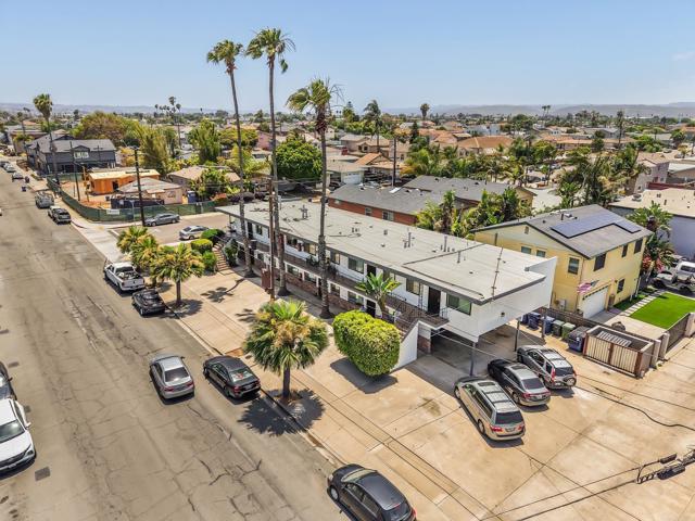 800 Emory Street, Imperial Beach CA: https://media.crmls.org/mediaz/ba2c6eb2-4e81-4d6f-bfd2-5da5edb43e2b.jpg