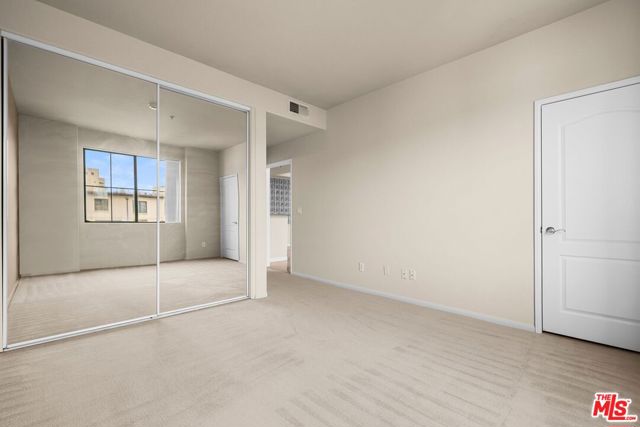 10275 Missouri Avenue, Los Angeles CA: https://media.crmls.org/mediaz/ba2cbdc3-d956-46d0-9af8-0cfb6515f877.jpg