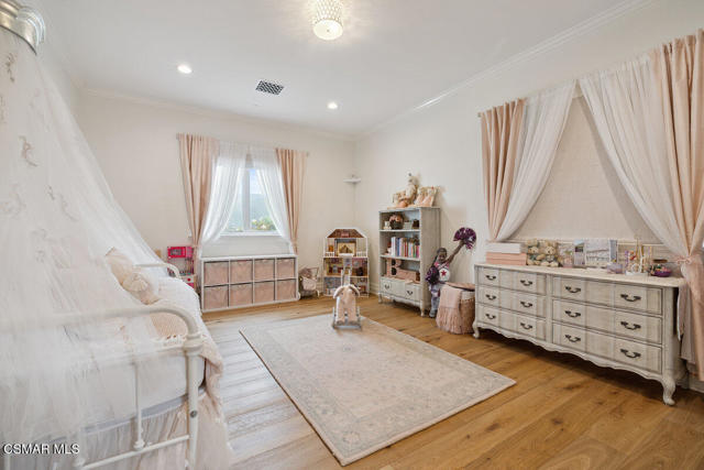 112 Hampstead Court, Westlake Village CA: https://media.crmls.org/mediaz/ba2d1973-41ed-44e8-8c16-a47ba1e7fe32.jpg