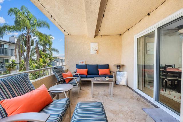 Detail Gallery Image 13 of 27 For 368 Hemlock Ave, Carlsbad,  CA 92008 - 2 Beds | 2/1 Baths
