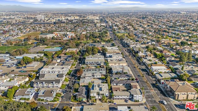 1150 Rowell Avenue, Manhattan Beach, California 90266, 3 Bedrooms Bedrooms, ,2 BathroomsBathrooms,Residential,For Sale,Rowell,24474927