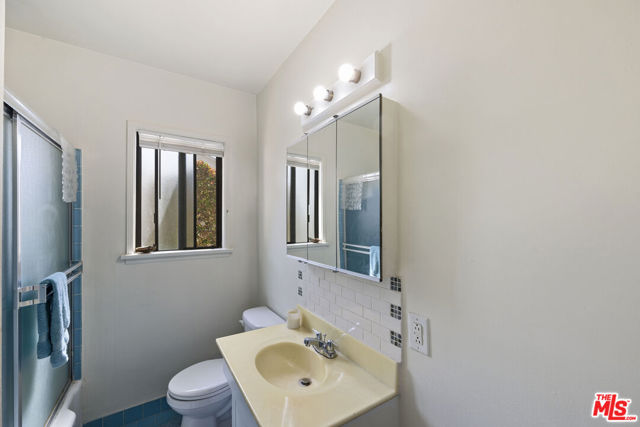 4140 Center Street photo 8