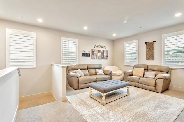 172 Vienna Way, Hollister CA: https://media.crmls.org/mediaz/ba2fd11e-81b3-48cd-ace3-d4f3cf61d2a2.jpg