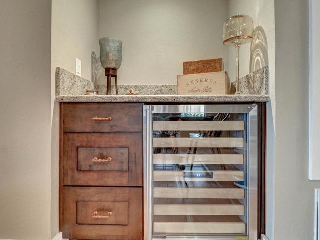 2001 E Camino Parocela, Palm Springs CA: https://media.crmls.org/mediaz/ba2fd792-65fe-4b3a-ac09-81cb86932139.jpg