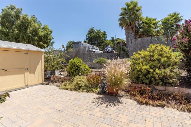 718 Sycamore Avenue, Vista CA: https://media.crmls.org/mediaz/ba300ffc-70d6-4e7a-8c0c-517df50dfee1.jpg