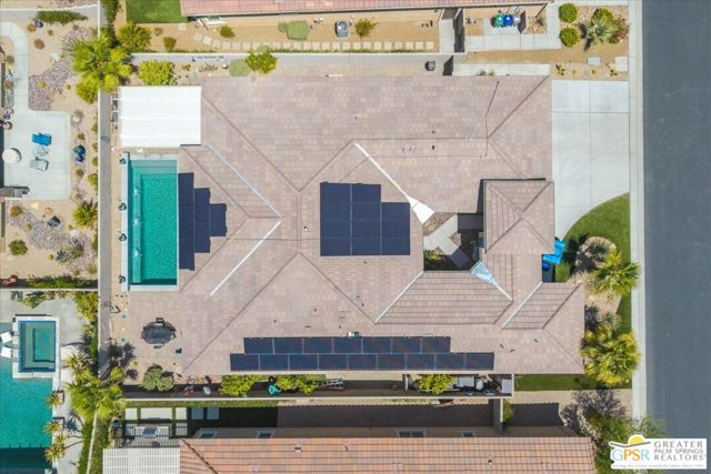 39 Barolo, Rancho Mirage CA: https://media.crmls.org/mediaz/ba303b56-3a46-4273-a642-f74b1fcca639.jpg