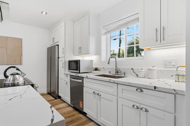 Detail Gallery Image 11 of 36 For 3370 72 Par Dr, La Mesa,  CA 91941 - 5 Beds | 4 Baths