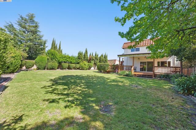 2387 Gomes Rd, Fremont CA: https://media.crmls.org/mediaz/ba311a40-9a62-478f-836e-4b5f638ce1c8.jpg
