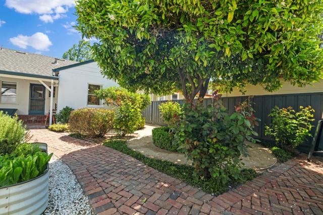 Image 27 of 46 For 461 Frances Street