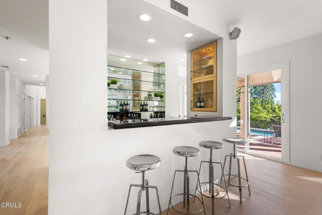 Detail Gallery Image 53 of 72 For 1265 Chateau Rd, Pasadena,  CA 91105 - 5 Beds | 5/2 Baths