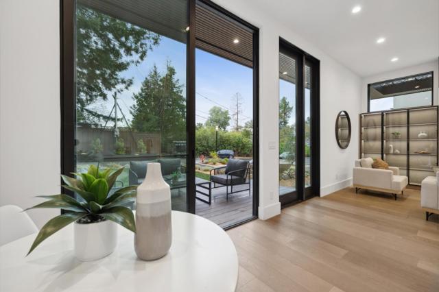399 Camino Al Lago, Menlo Park CA: https://media.crmls.org/mediaz/ba3288c1-de9c-46d7-8b23-ea54936bab30.jpg