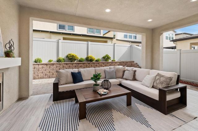 Detail Gallery Image 14 of 73 For 10635 Melogold Way, San Diego,  CA 92126 - 4 Beds | 3/1 Baths