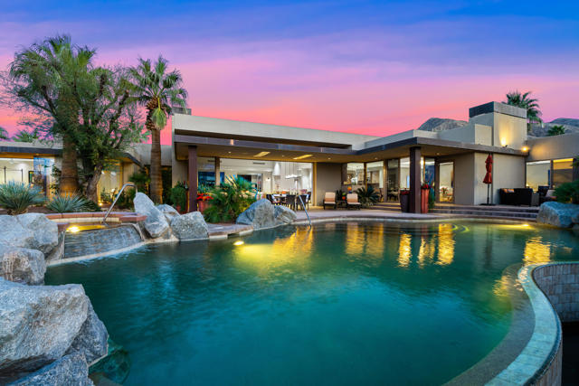 45 Mirada Circle, Rancho Mirage CA: https://media.crmls.org/mediaz/ba35acad-204b-4900-ae20-c61a773d7f6b.jpg