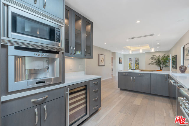 2829 Westbrook Avenue, Los Angeles CA: https://media.crmls.org/mediaz/ba35c058-2285-4d47-8c65-e696df3d880f.jpg