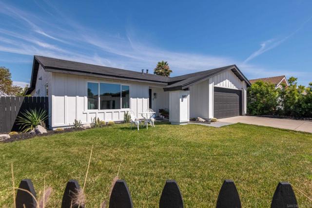 8419 Menkar Rd, San Diego CA: https://media.crmls.org/mediaz/ba365745-f4f4-406f-9769-9481bf7faa1a.jpg