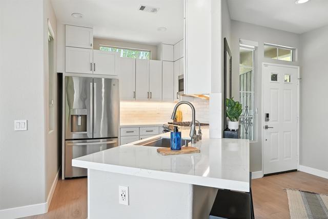 10728 Sabre Hill, San Diego, California 92128, 2 Bedrooms Bedrooms, ,2 BathroomsBathrooms,Condominium,For Sale,Sabre Hill,250031928SD