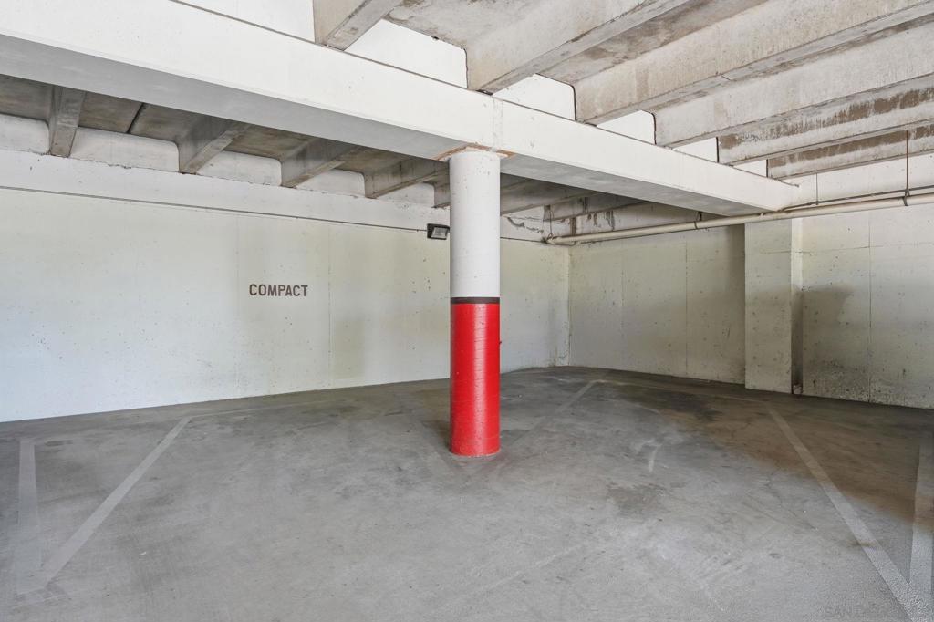 https://media.crmls.org/mediaz/ba372977-1dd4-469e-881e-e8e3ef0e6353.jpg?preset=X-Large