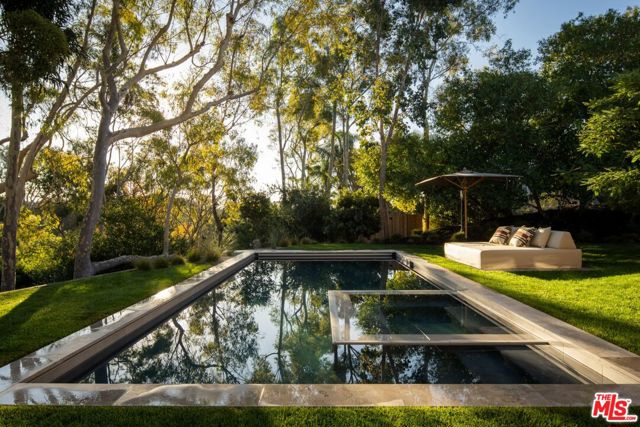 28779 Sea Ranch Way, Malibu CA: https://media.crmls.org/mediaz/ba3753ca-ed19-4e2a-83b8-ce545d6a871b.jpg