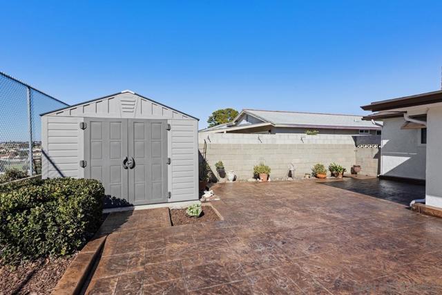 286 Ridgecrest Dr., San Diego CA: https://media.crmls.org/mediaz/ba382425-fb12-497f-ab9f-0b5ea2450077.jpg