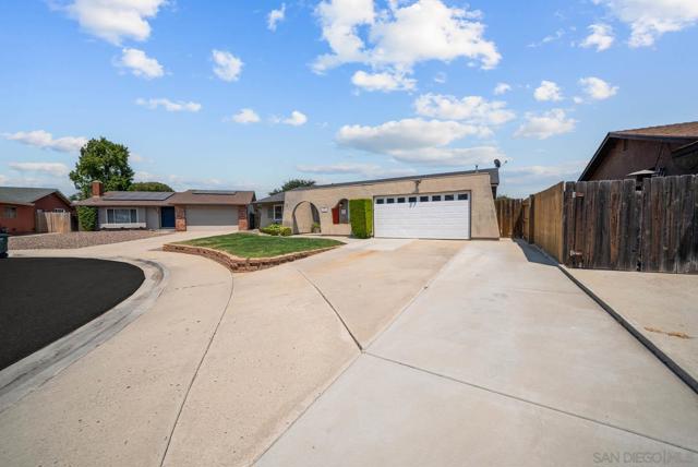 10263 Avenida Real, Lakeside CA: https://media.crmls.org/mediaz/ba383b1e-c5d9-4c5a-9406-62c092ea0666.jpg