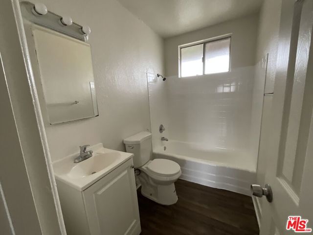 501 Cedar Place, Hemet CA: https://media.crmls.org/mediaz/ba383d4f-88c6-40af-9e33-3e72bee5eb59.jpg