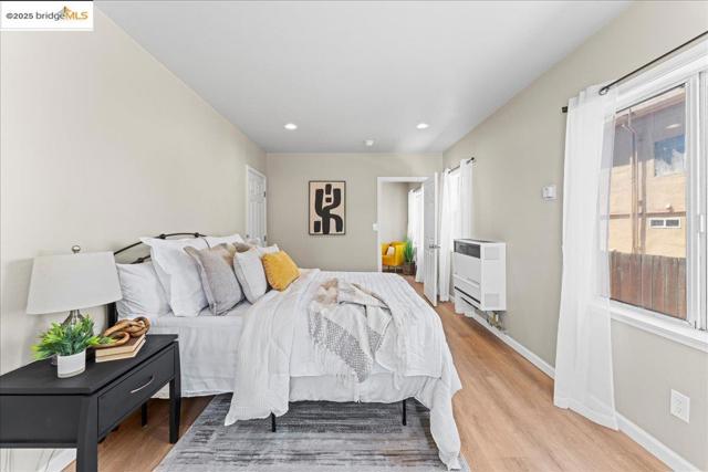 329 S 6Th St, Richmond CA: https://media.crmls.org/mediaz/ba383f54-3f3a-4f9d-aa64-c560bbf83d09.jpg
