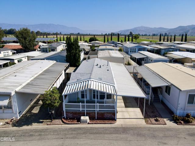7 Wisteria Way, Ventura CA: https://media.crmls.org/mediaz/ba387514-edd7-4753-9436-9c39f3d19e15.jpg