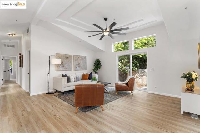 33526 4th ST, Union City CA: https://media.crmls.org/mediaz/ba39b0f7-56ec-404d-b22a-91e1b9db7db3.jpg