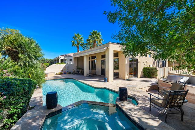 1 Birkdale Circle, Rancho Mirage CA: https://media.crmls.org/mediaz/ba3a04a7-1942-40f8-8900-b497ac29b25c.jpg