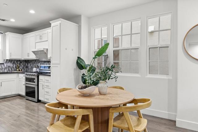 3718 Pyramid Way, Mountain View CA: https://media.crmls.org/mediaz/ba3a8f0e-ba85-49a3-a582-c33a5bb84bfa.jpg