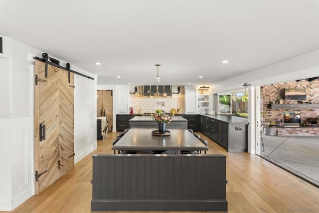 14224 Harrow Place, Poway CA: https://media.crmls.org/mediaz/ba3aaaeb-8ce0-4828-9f48-ebe470371124.jpg