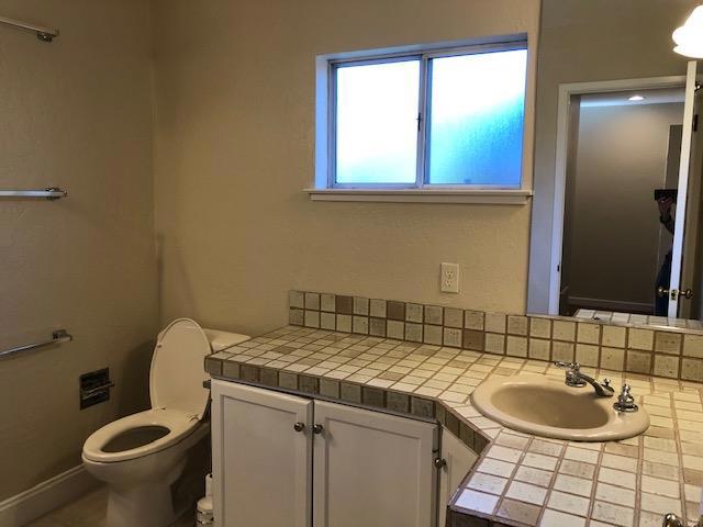 555 Paco Drive, Los Altos CA: https://media.crmls.org/mediaz/ba3b20ca-6f00-4cf2-acb2-160c386dc24d.jpg