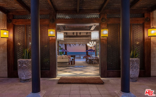 24834 Pacific Coast Highway, Malibu CA: https://media.crmls.org/mediaz/ba3ba282-8e31-4202-a7e1-fbb71ea37526.jpg