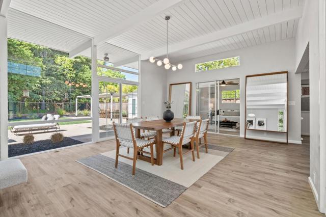 969 Eichler Drive, Mountain View CA: https://media.crmls.org/mediaz/ba3bc698-ae7c-4bf5-9395-2ffc866d6e46.jpg