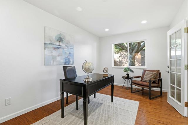 15581 Flintridge Drive, Los Gatos CA: https://media.crmls.org/mediaz/ba3c1886-4cc5-4ed2-a264-0d49ec36b440.jpg