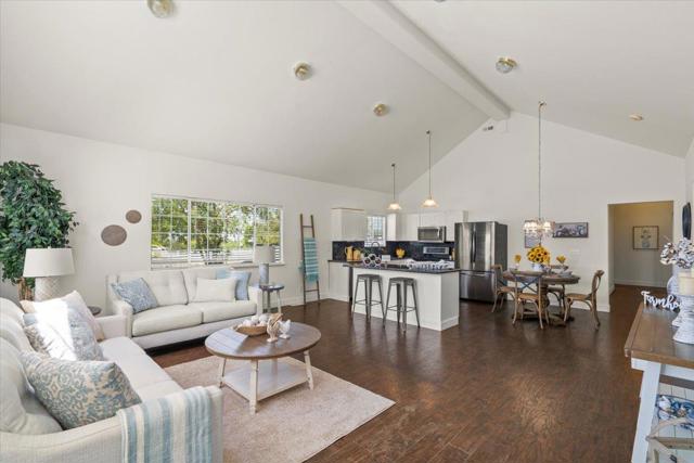 1080 Spring Grove Road, Hollister CA: https://media.crmls.org/mediaz/ba3cba41-cf47-4f5c-88e6-10e6fd8ae0e2.jpg
