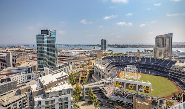 321 10th Avenue, San Diego CA: https://media.crmls.org/mediaz/ba3d24f0-e35e-4606-97a5-3a3bf545c629.jpg