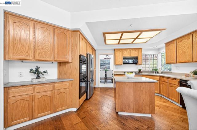 Image 21 of 46 For 579 Amberwood Way