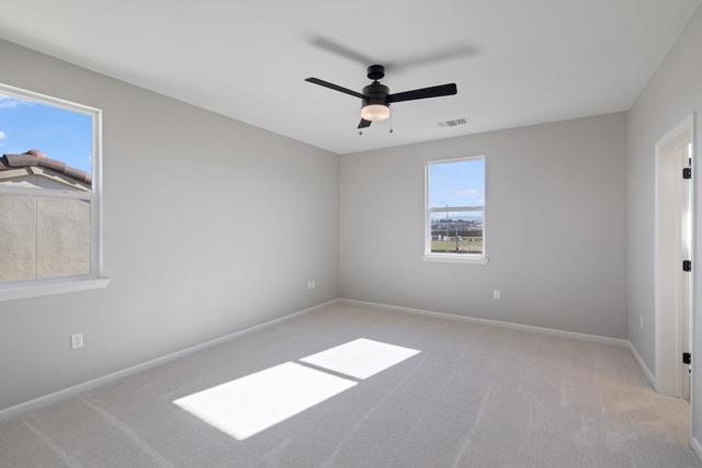 1861 Hydrangea Drive, Hollister CA: https://media.crmls.org/mediaz/ba3de10a-8661-412f-8265-41bfc14579f3.jpg