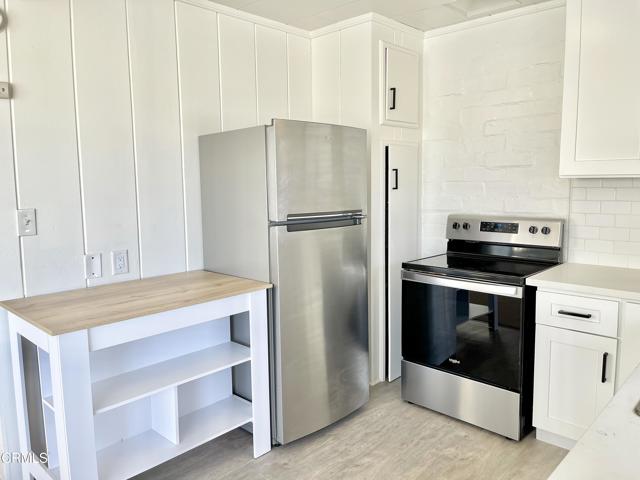 3289 Ocean Drive, Oxnard CA: https://media.crmls.org/mediaz/ba3e25a0-4233-4956-89f8-ff45408bb946.jpg