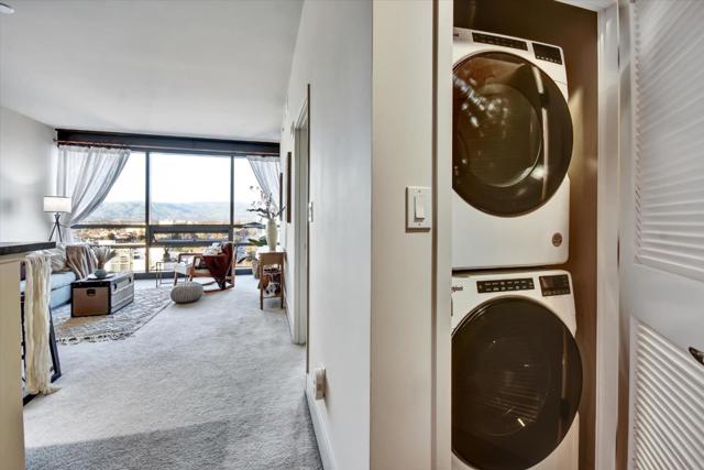 88 E San Fernando Street, San Jose CA: https://media.crmls.org/mediaz/ba3e820c-9805-44a4-a59f-6823cc07a7fe.jpg