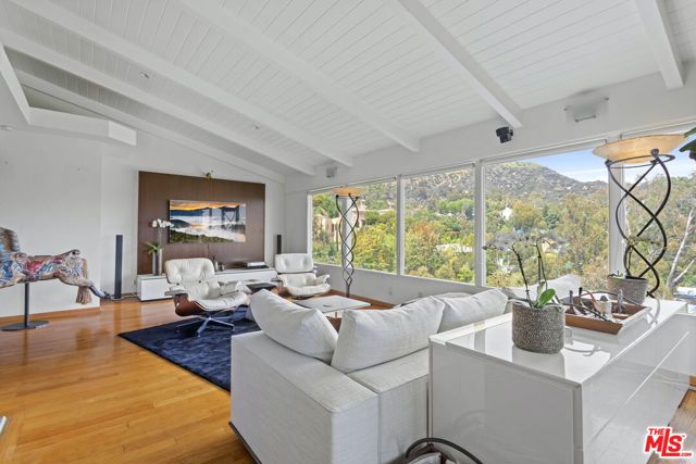 3162 Durand Drive, Los Angeles CA: https://media.crmls.org/mediaz/ba3e9044-4b73-4424-bbee-4c14a8987646.jpg