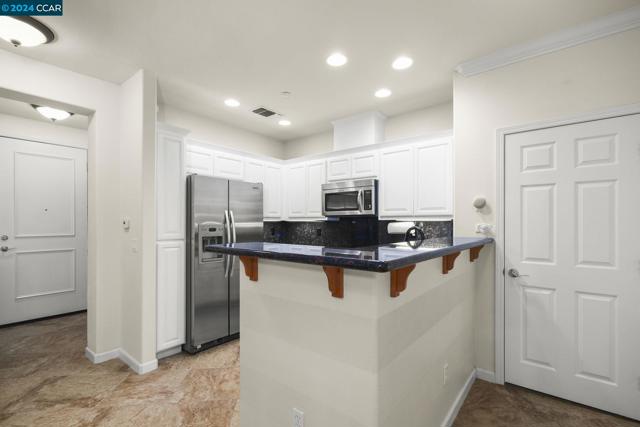 3420 Finnian Way Unit 112, Dublin, California 94568-4534, 2 Bedrooms Bedrooms, ,2 BathroomsBathrooms,Condominium,For Sale,Finnian Way Unit 112,41066866