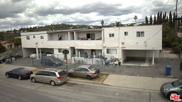 14700 Hubbard Street photo 5