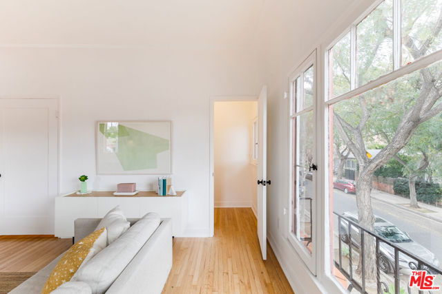 1109 Vista Street photo 6
