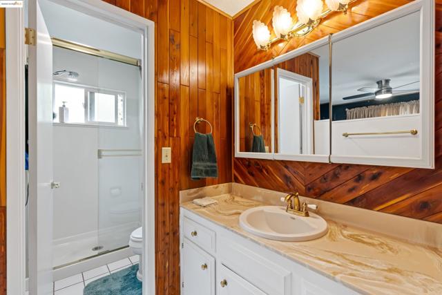 CEDAR WALLED BATHROOM